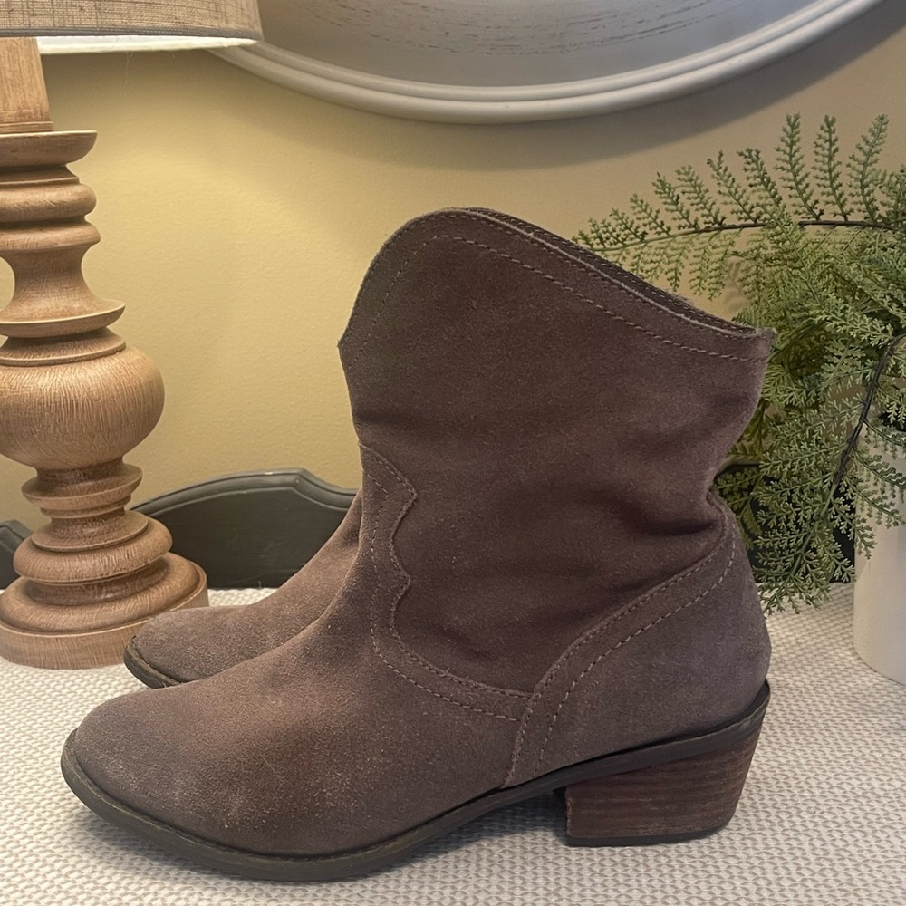 Naughty Monkey Suede Boots Size 7.5